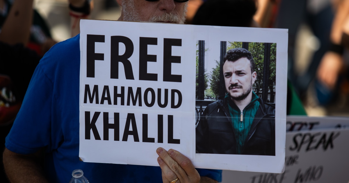 Richter ordnet Freilassung von Mahmoud Khalil gegen Kaution an ...