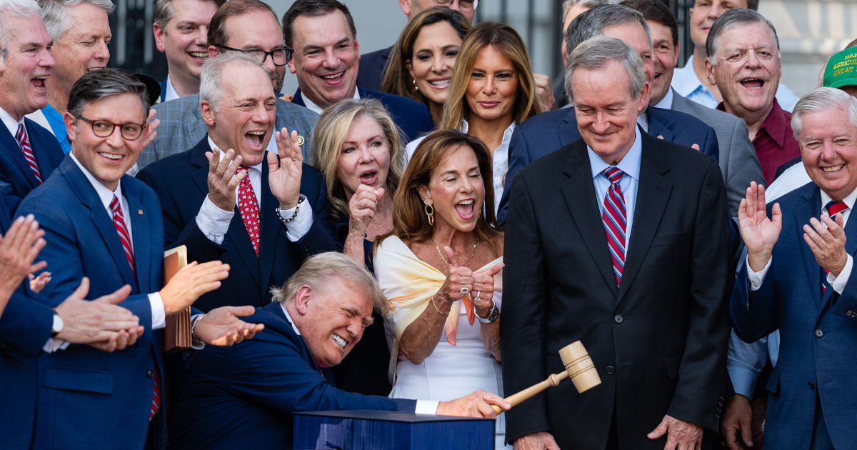 Speaker Mike Johnson’s July 4 gift to Trump reflected the president’s growing power