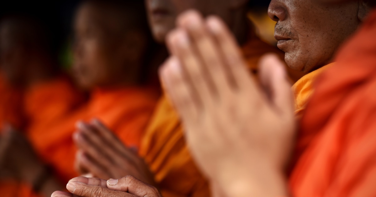 Thai police arrest girl who allegedly seduced and blackmailed Buddhist priests