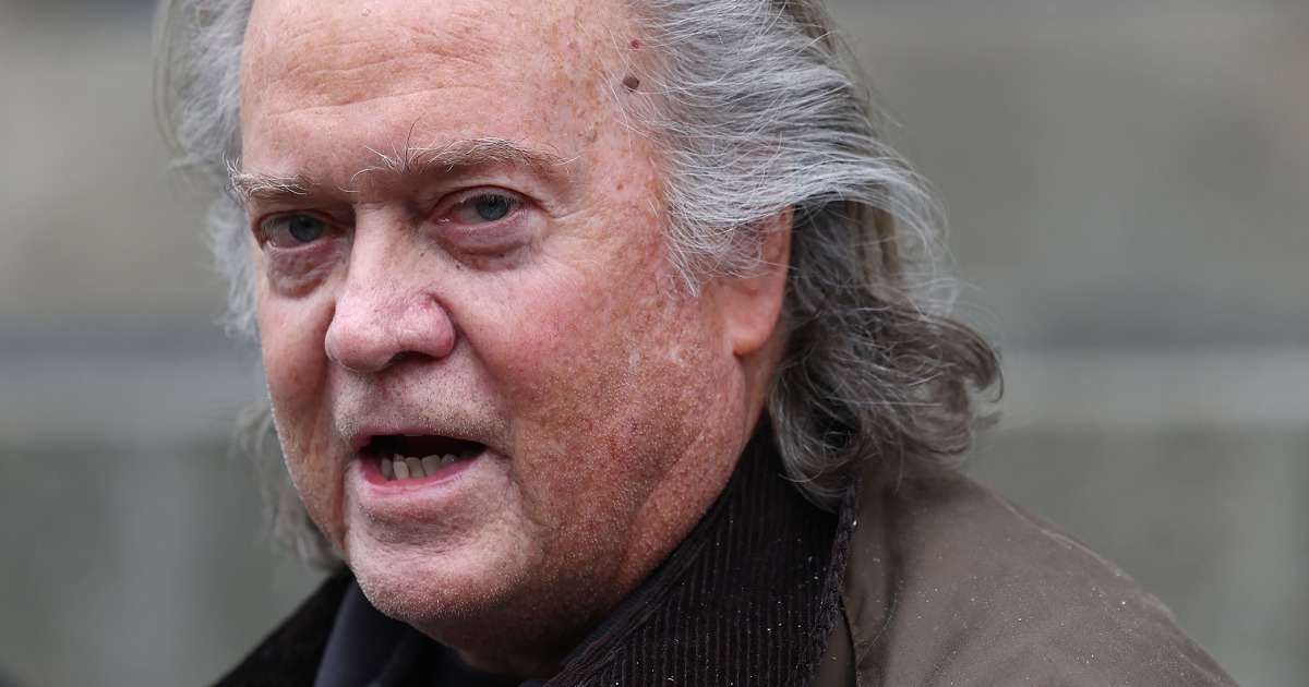 Mark Epstein quiere las 15 horas de imágenes invisibles de Steve Bannon de su hermano