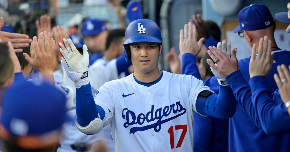 Ohtani Hits 35th HR, Limits Twins in Dodgers Win