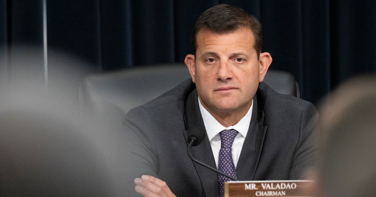 David Valadao battles backlash in his swing district after voting for Medicaid cuts that hit close to home thumbnail