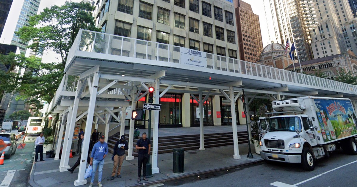 Five Dead in Midtown Manhattan Park Avenue Shooting