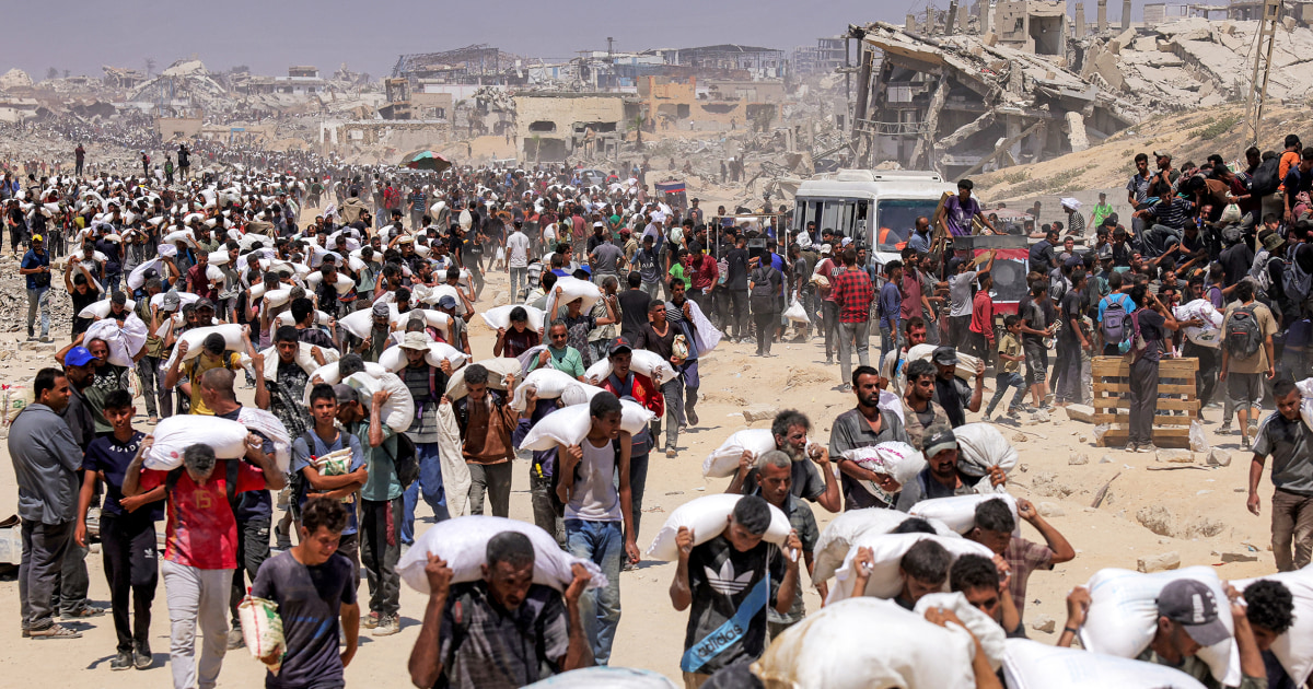 ¿Cuánta ayuda ha llegado a Gaza desde que Israel dijo que estaba aliviando las restricciones?
