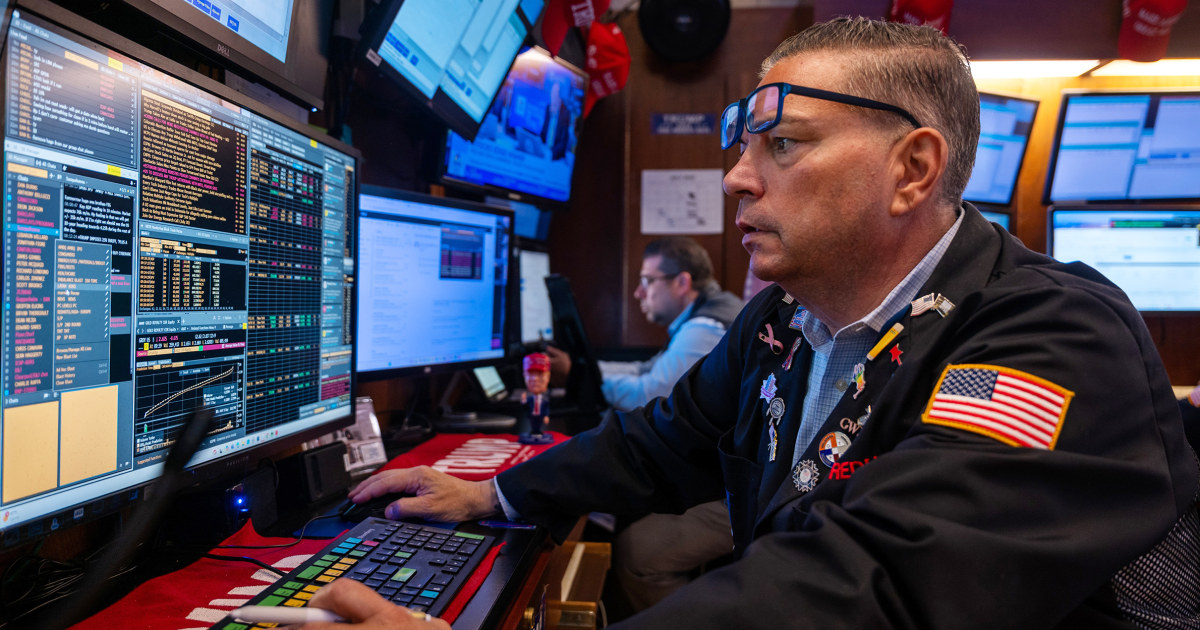 Dow closes 500 points lower Friday as weak jobs data and new tariffs incite sell-off