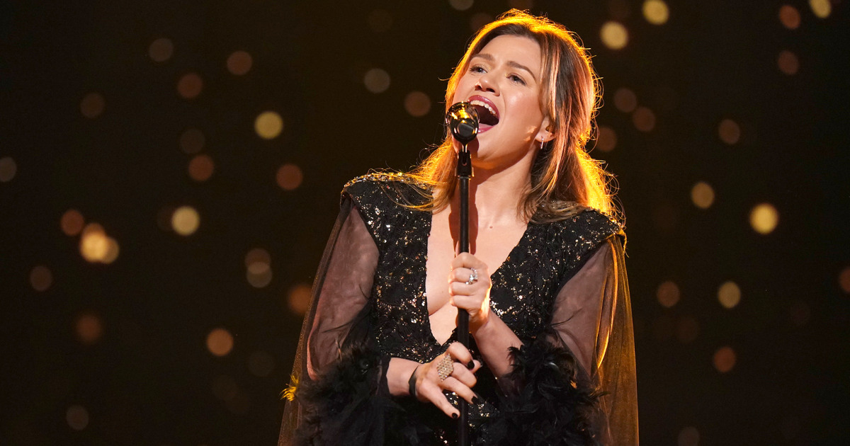 Kelly Clarkson says her ex-husband has been ill, postpones August concerts in Las Vegas