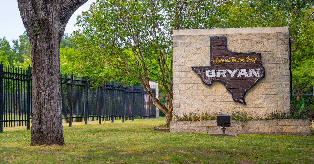 Gunfire Erupts Near Ghislaine Maxwell's Texas Prison