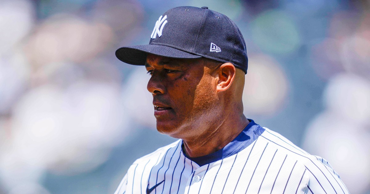 Mariano Rivera tears Achilles in Yankees Old-Timers' Day game and needs surgery