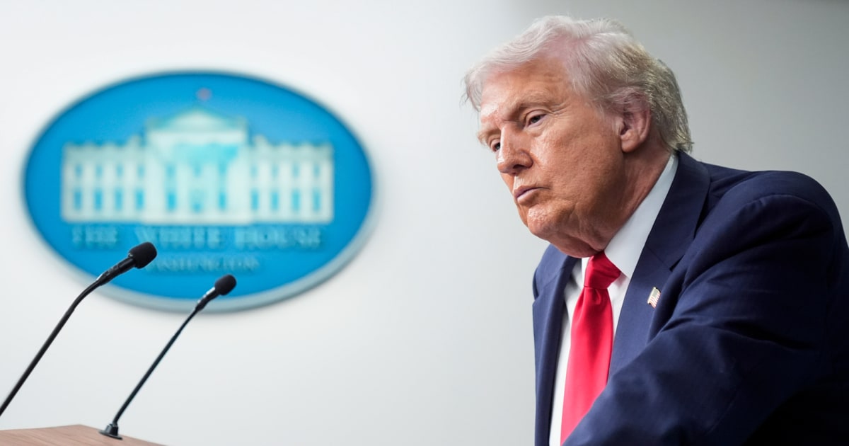 U.S. budget deficit soars over the summer, discrediting Trump’s claims