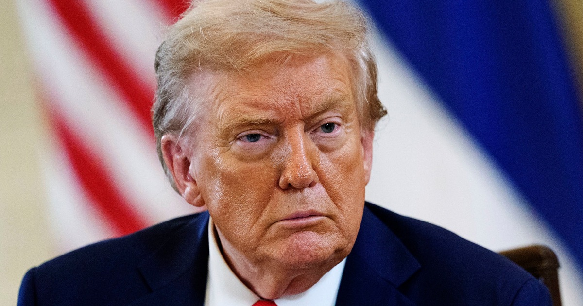 Trump says he wants death penalty for DC murderers during meeting