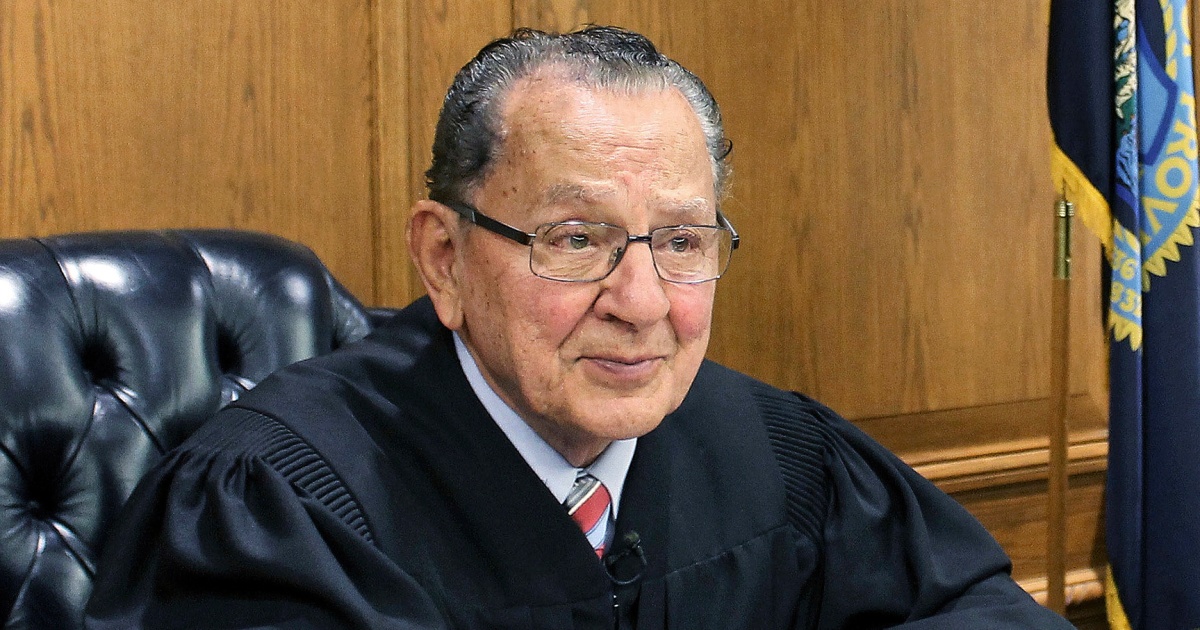 Frank Caprio, Rhode Island TV judge known for his compassion, dies at 88