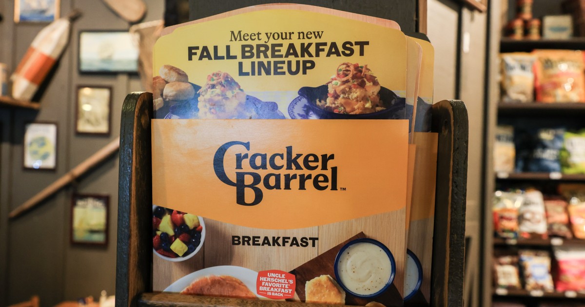 https://media-cldnry.s-nbcnews.com/image/upload/t_nbcnews-fp-1200-630,f_auto,q_auto:best/rockcms/2025-08/250825-cracker-barrel-vl-438p-6ca164.jpg