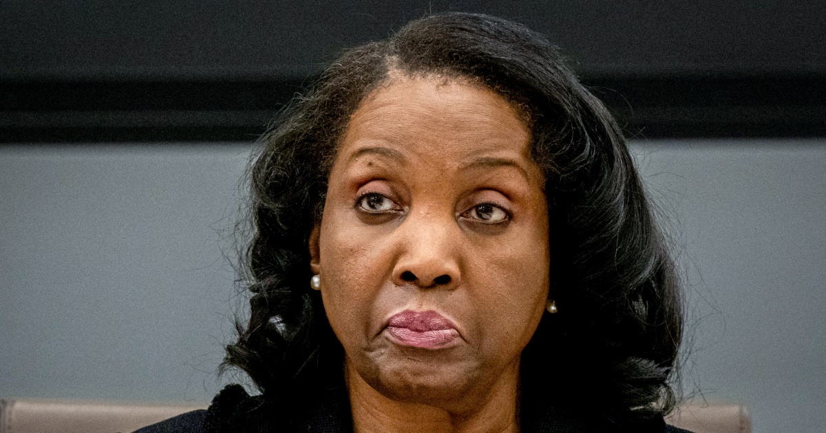 Appeals court blocks Trump from removing Lisa Cook from the Federal Reserve board before interest rate meeting