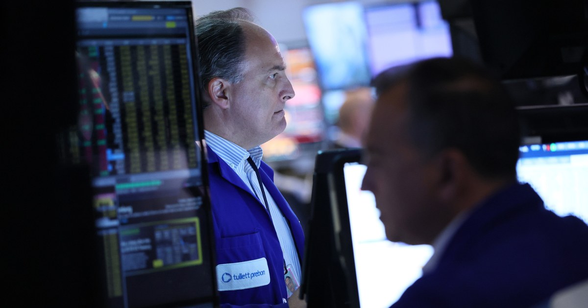 S&P 500 ends lower as Dell and Nvidia drop