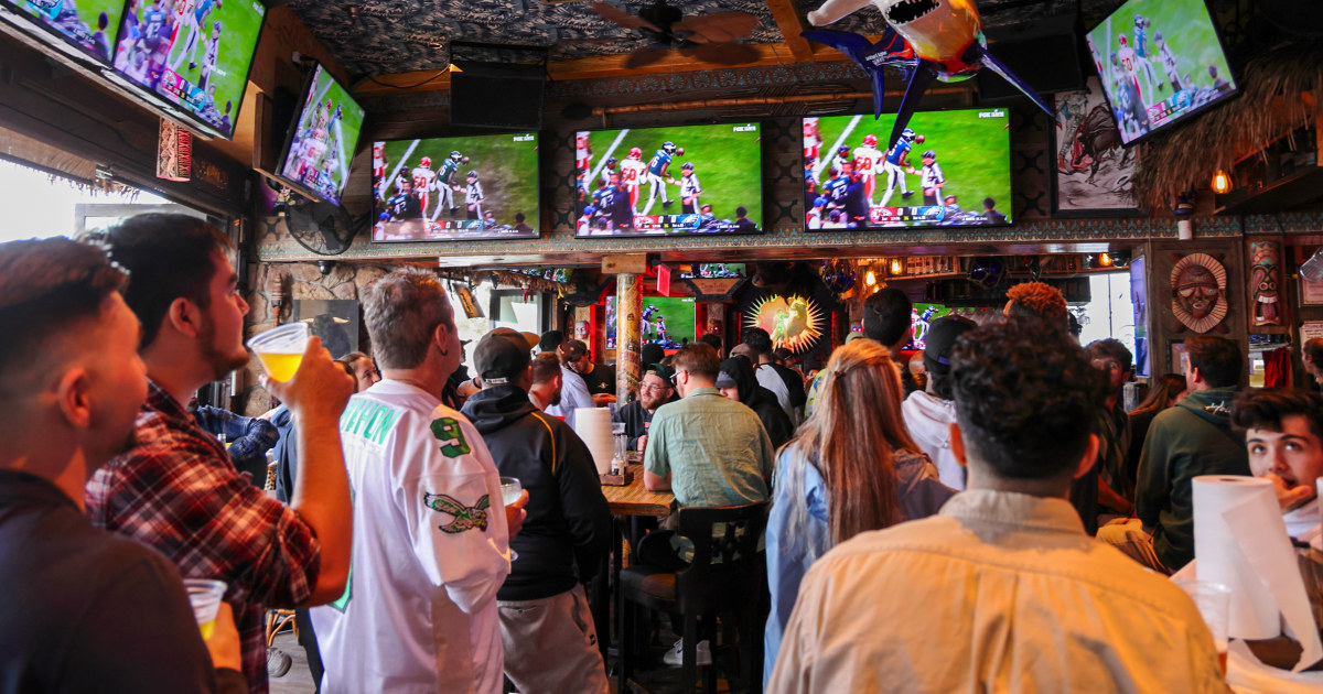 Americans expected to bet record $30 billion on the 2025 NFL season legally