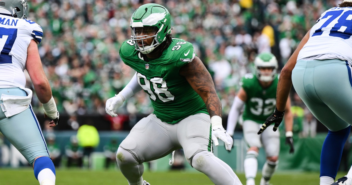 Eagles star Jalen Carter was ejected after opening kickoff for spitting on Dak Prescott