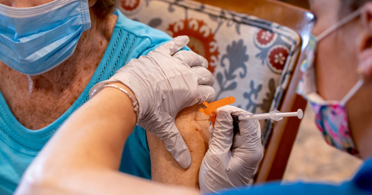 For some, Medicare isn’t covering the updated Covid vaccine yet