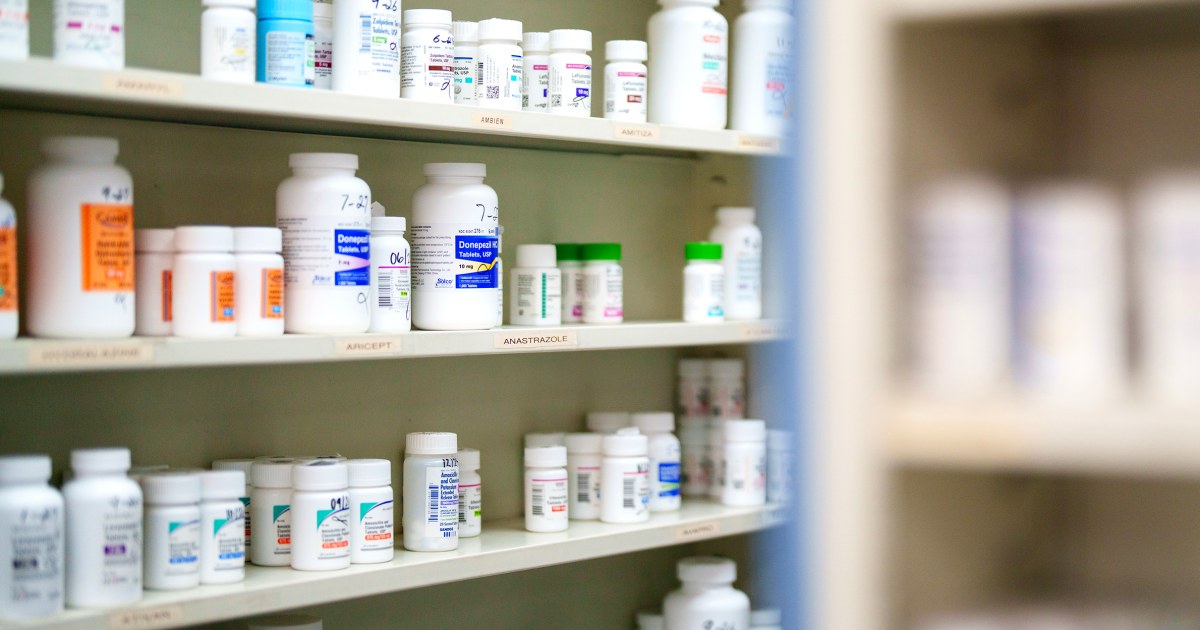 Trump signs a memo cracking down on drug advertising