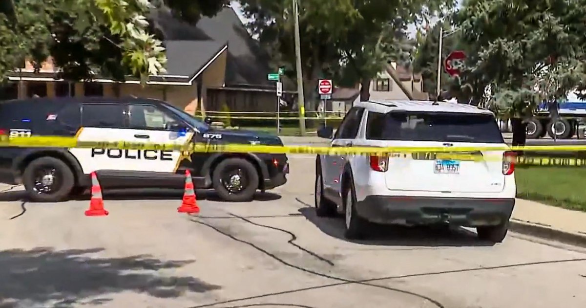 A person is killed and an ICE agent injured at an immigration arrest near Chicago