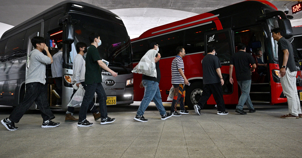 U.S. diplomat expresses regret over immigration raid on Korean workers, South Korea says