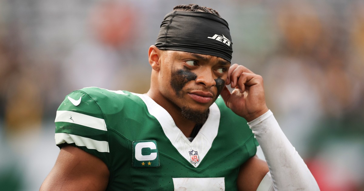 Jets quarterback Justin Fields may miss next game because of concussion