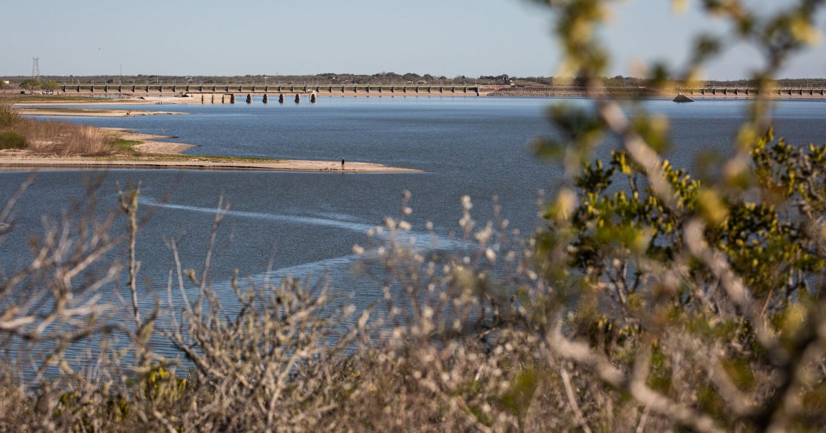 In South Texas, a town struggles for water