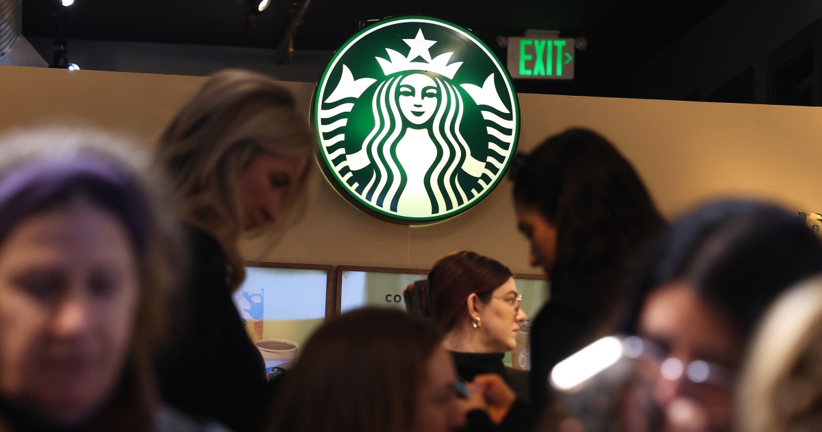 Starbucks Cuts 900 Jobs, Closes 100+ Stores Across North America