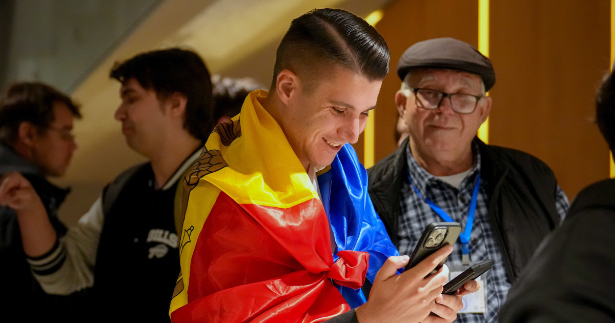 Moldova’s pro-E.U. party wins clear parliamentary majority, defeating pro-Russian groups
