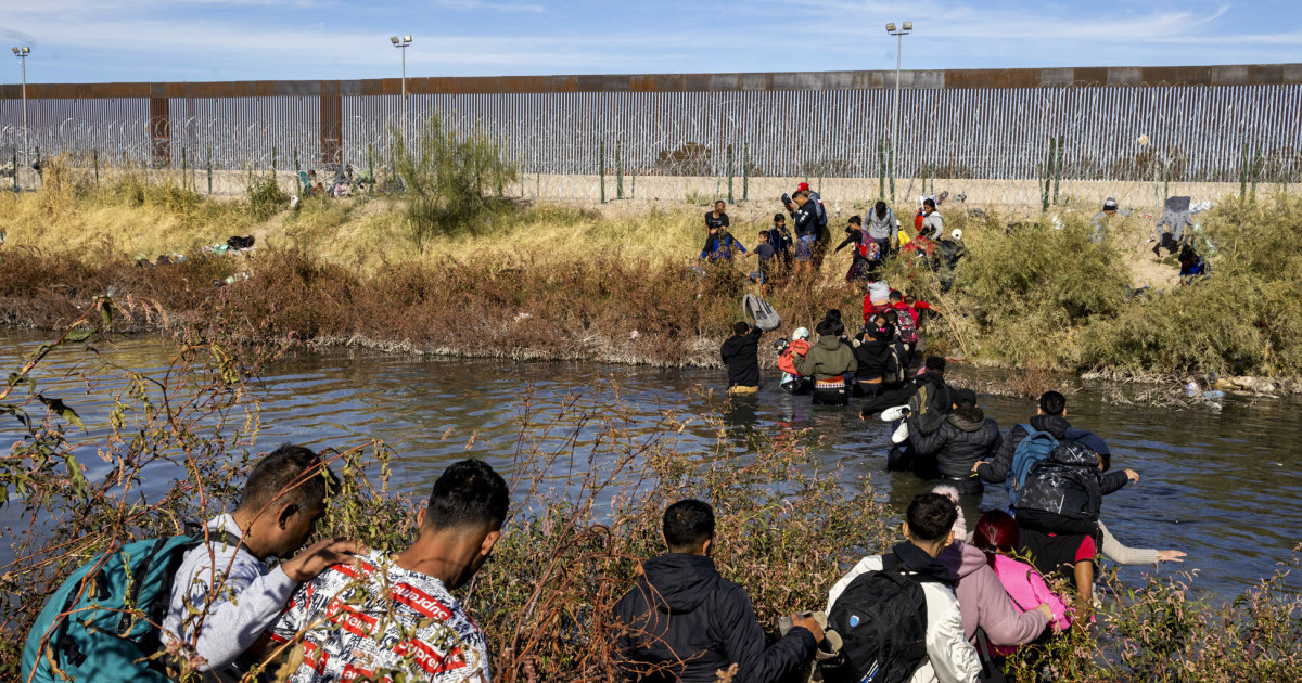 Supreme Court allows Trump to revoke protected immigration status for thousands of Venezuelans