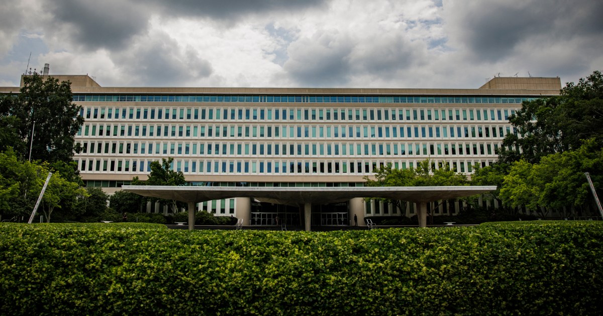 Construction workers fleeing ICE raid climb fences around CIA headquarters