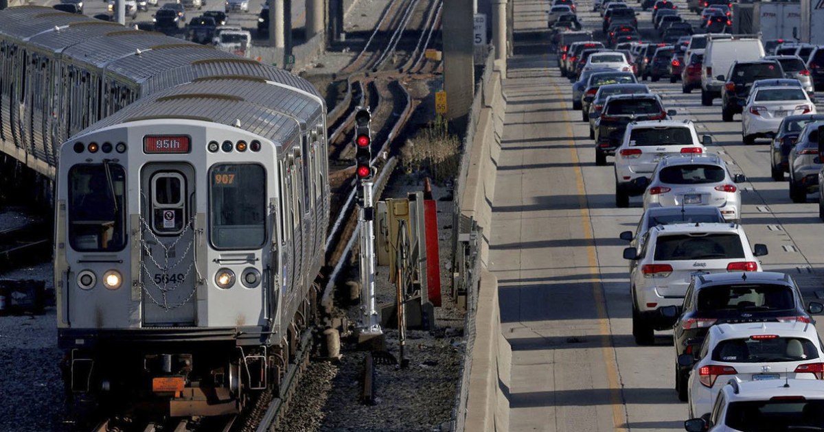 Trump administration pauses .1 billion for Chicago infrastructure initiatives amid shutdown