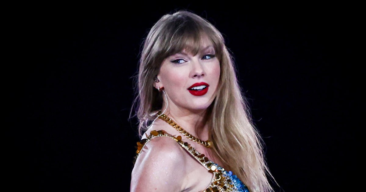 
                            Ari Melber: Democrats use Taylor Swift’s ‘The Life of a Showgirl’ lyrics to troll Trump
