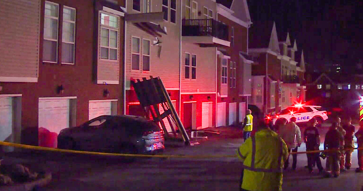 At least 10 injured after balcony collapses at University of Cincinnati off-campus housing