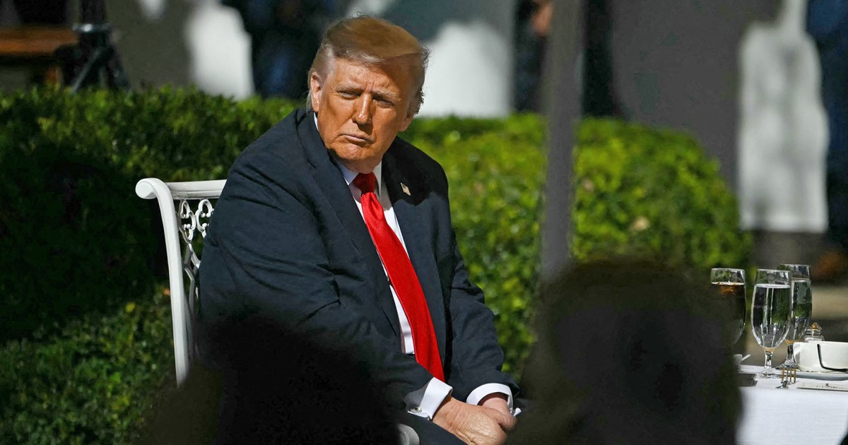 Trump-Putin meeting ‘on hold’; Government shutdown enters Day 21  www.nbcnews.com