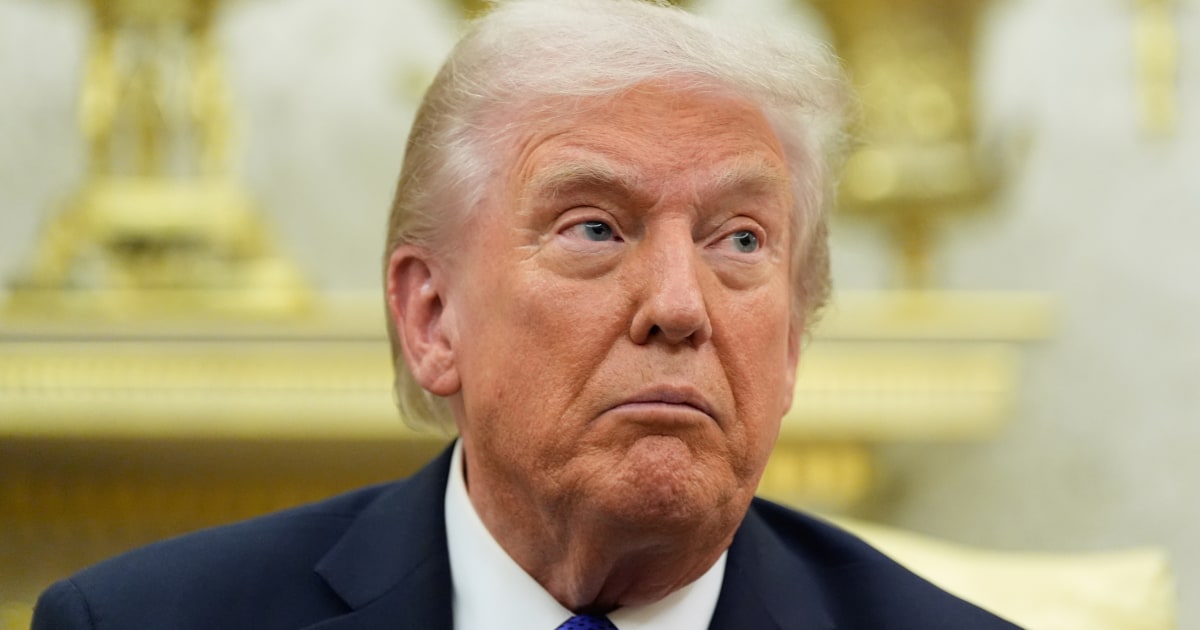 Trump's Influence Threatens Paramount-Skydance Bid for Warner Bros. Discovery in Media Merger
