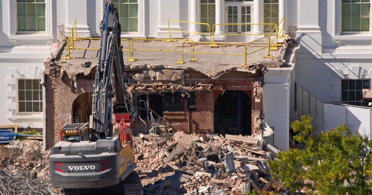 Demolition crew finishes tearing down White House's East Wing for a new ballroom