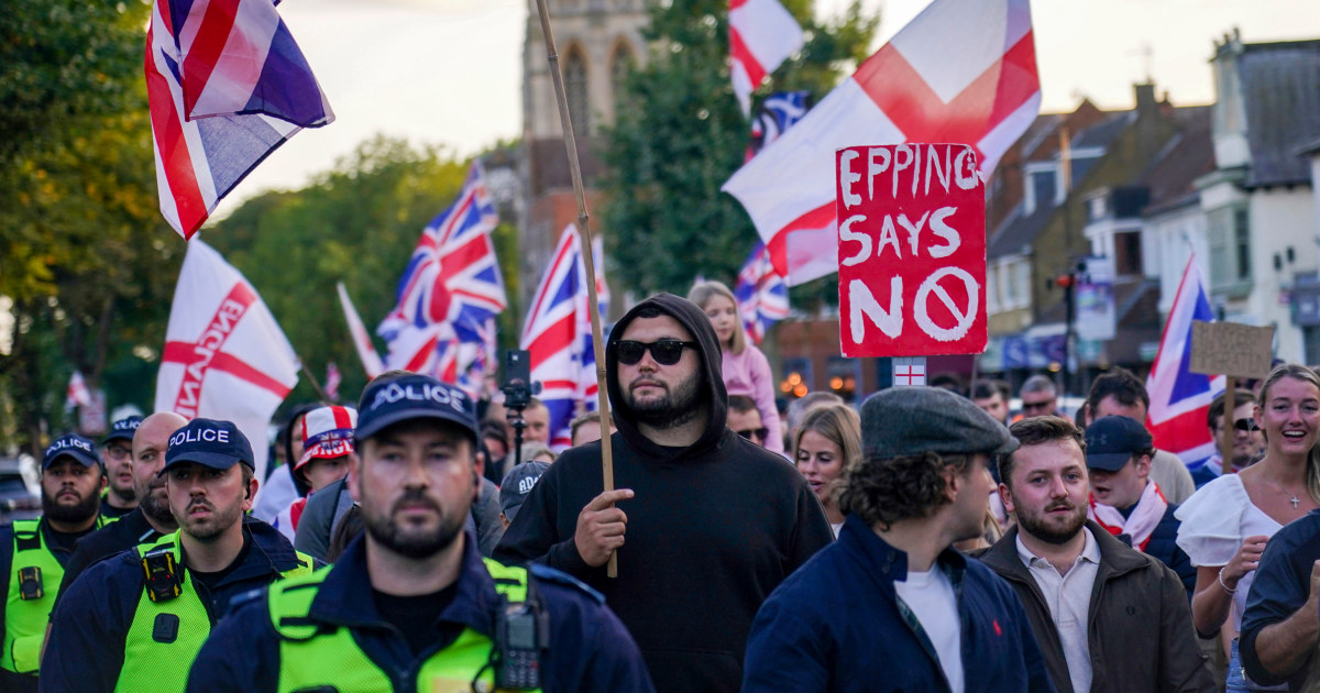 British police search London for asylum-seeker mistakenly released from prison