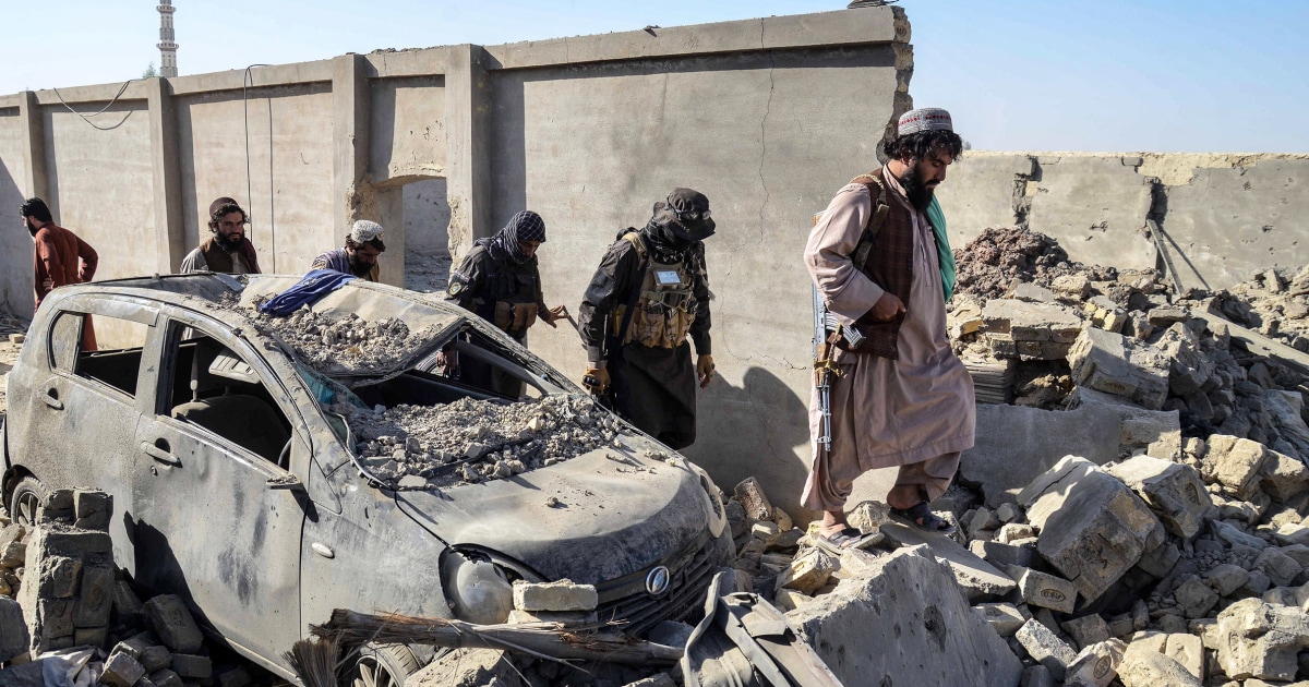 Trump says he will solve Afghanistan-Pakistan crisis ‘very quickly’ as peace talks enter second day  www.nbcnews.com