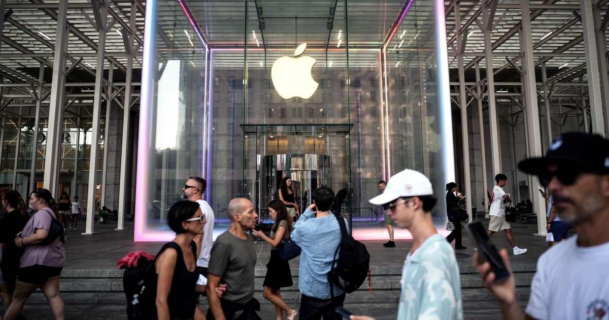 Apple becomes third company in history to crack $4 trillion market value