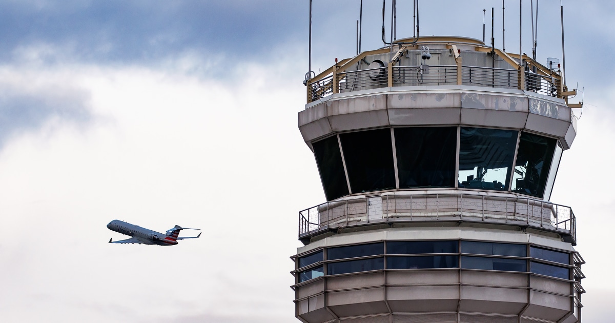Air Traffic Controllers' Sickouts Could Bring an End to Senate Shutdown Crisis