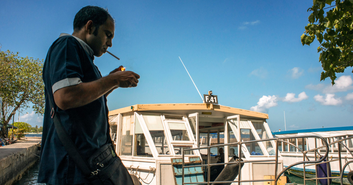 Maldivy ako prvá krajina zavádzajú generačný zákaz fajčenia