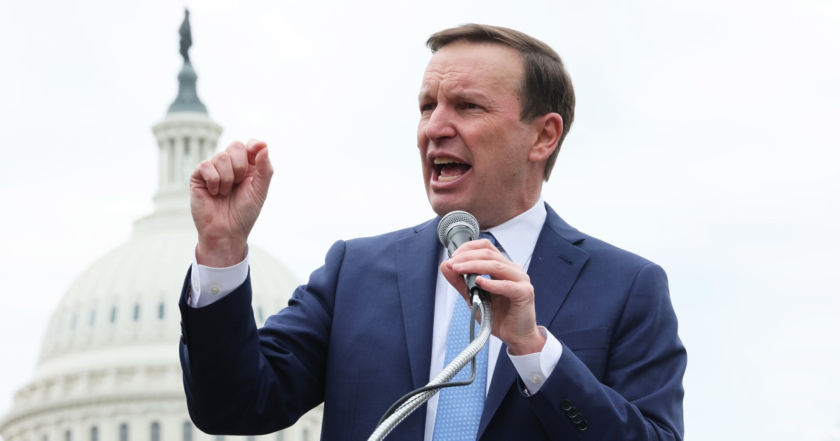 
                            ‘Suckers’: Liberal senators revolt against the fragile deal to end the shutdown