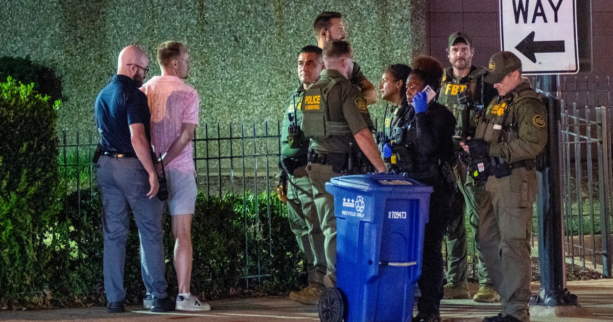 Jury acquits D.C. 'sandwich guy' charged with chucking a sub at a federal agent - BERITAJA