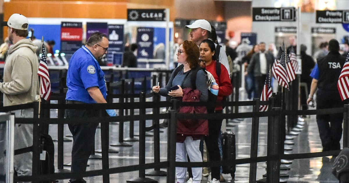 Flight Delays Aren't Slowing Down Despite Move To End Shutdown