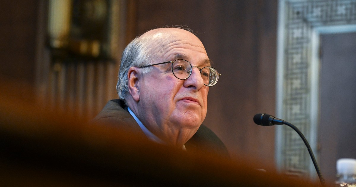 
                            ‘Existential threat to democracy’: Reagan-appointed judge resigns and condemns Trump