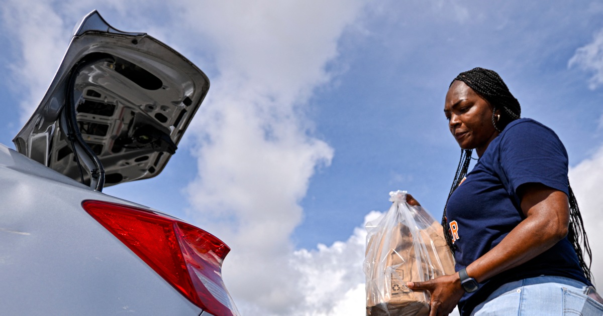 Supreme Court Extends Temporary Pause On $4 Billion In Snap Payments For November