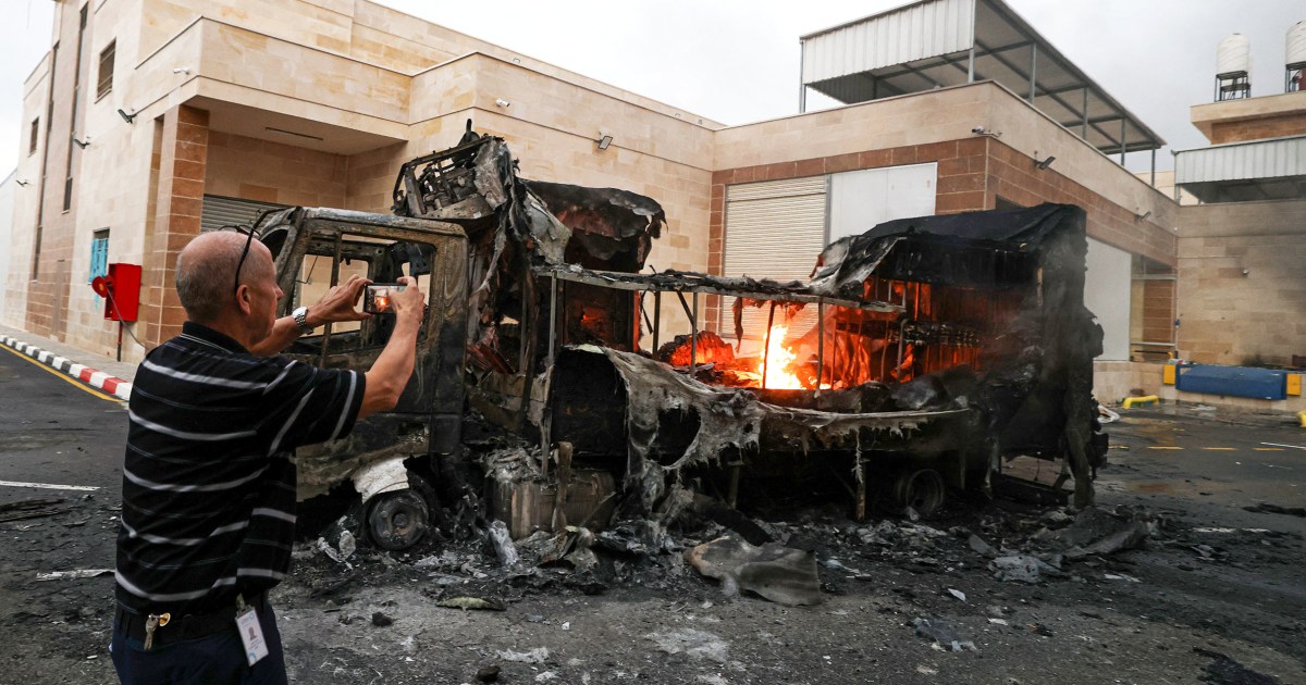 Masked Israeli settlers attack Palestinian villages and IDF soldiers in the West Bank