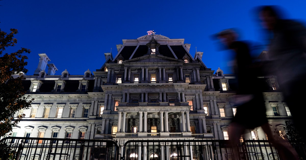 
                            Trump’s White House renovation ambitions take a weird turn