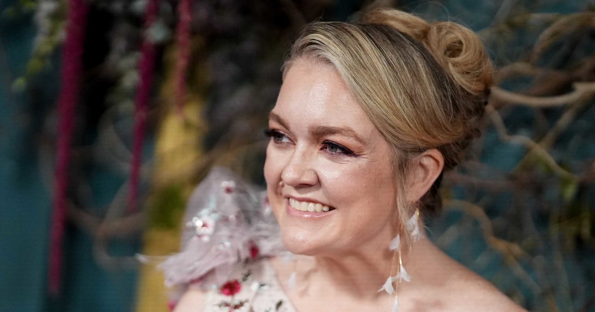 'It Ends With Us' author Colleen Hoover reveals she underwent cancer treatment