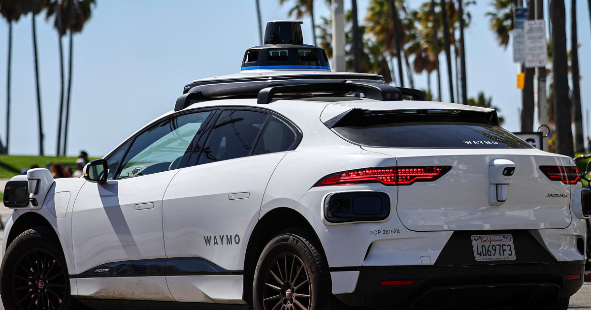 Driverless Waymo vehicle goes through tense police stop in L.A.